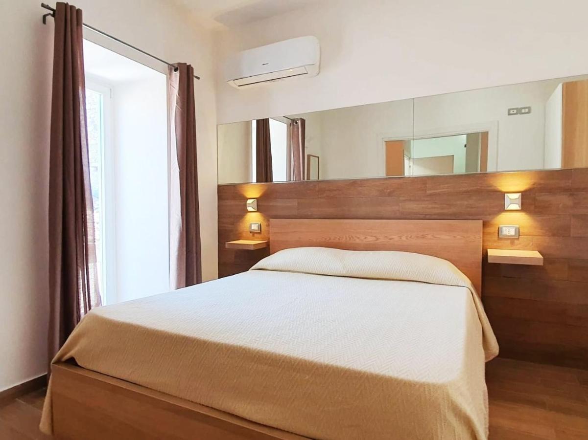 Casa Sofia- Fondi Vertice Rooms Buitenkant foto